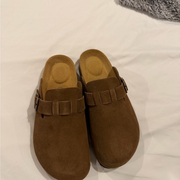 Cushionaire Shoes - Women's Suede Slip-On Clog Mule in Brown